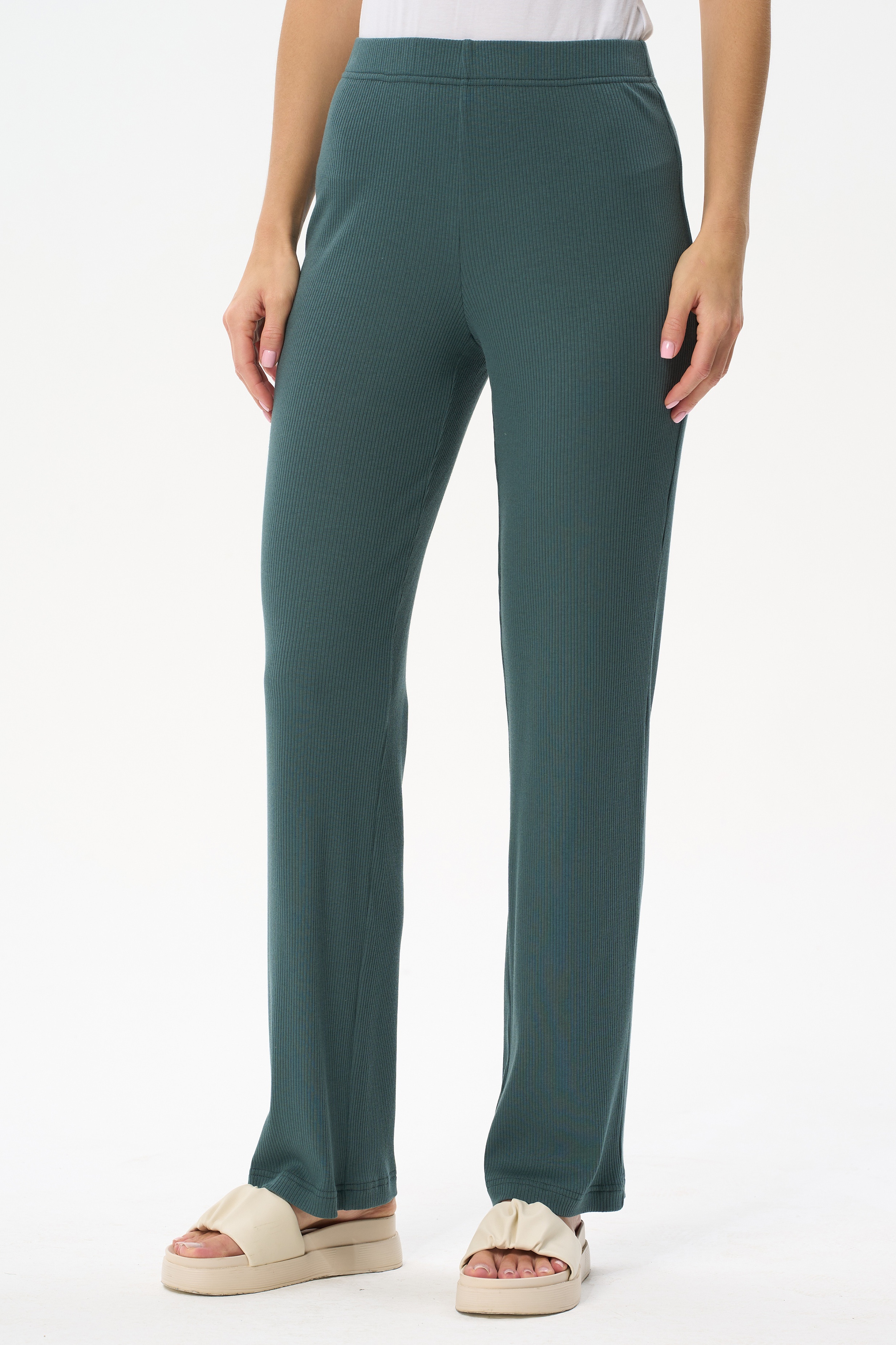 Брюки B4635-O73.4F07